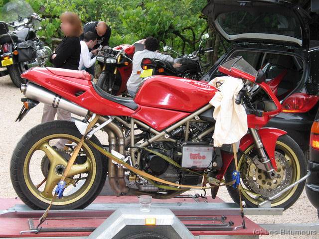 Photo 023_resize Ducati version topless, version bottomless Photo 023_resize Ducati version topless, version bottomless